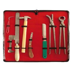 MALETÍN PARA HERRADOR CON 8 HERRAMIENTAS ACERO INOX Marjoman Distribution comprar equipación equitación España